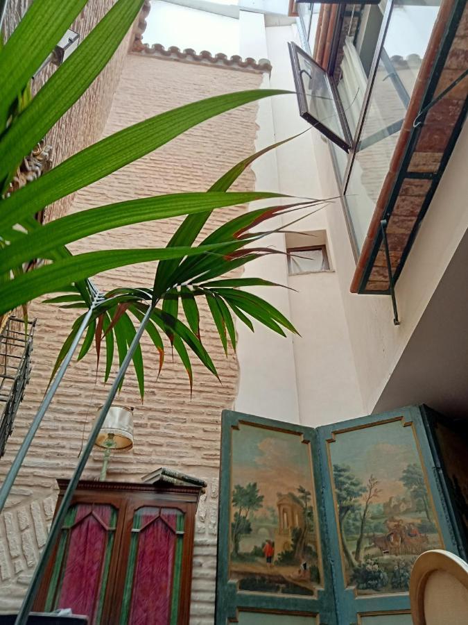 Hostal Casa Del Buen Viaje Seville Exterior photo